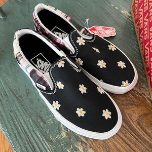 Vans Floral Patchwork Black Slip-On with Daisy Embroidery